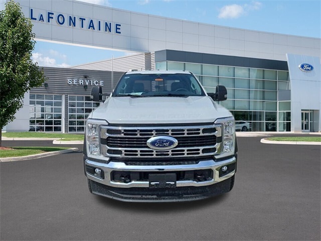 Vehicle image 2 of 64