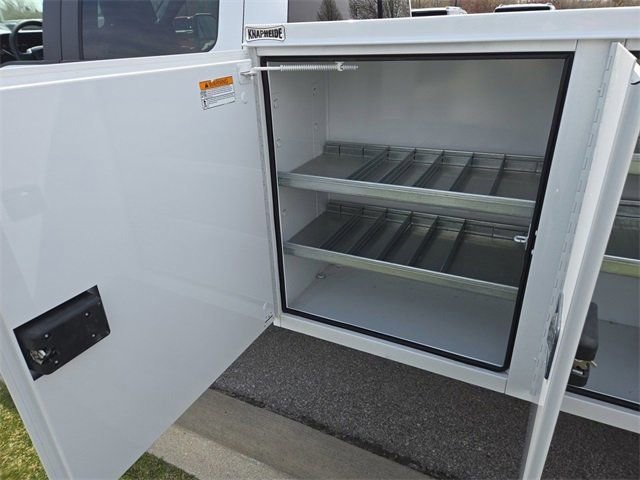 Vehicle image 58 of 64