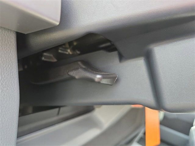 Vehicle image 40 of 64