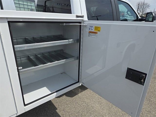 Vehicle image 59 of 64
