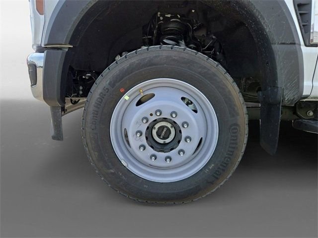 Vehicle image 12 of 64