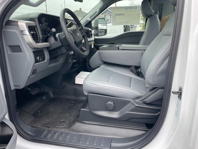 2024 Ford F-550 XL Image 9 of 15