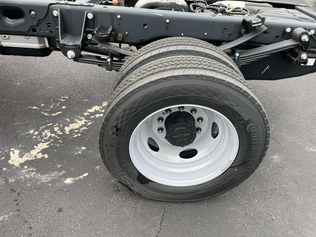 2024 Ford F-550 XL Image 8 of 15