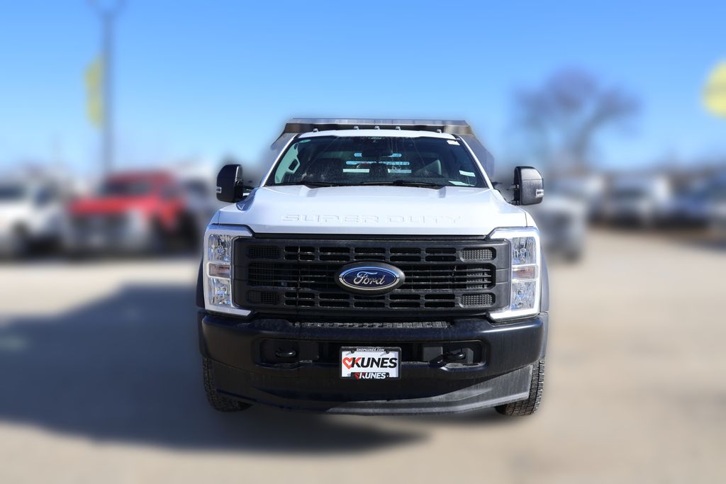 2024 Ford F-550 XL Image 2 of 33
