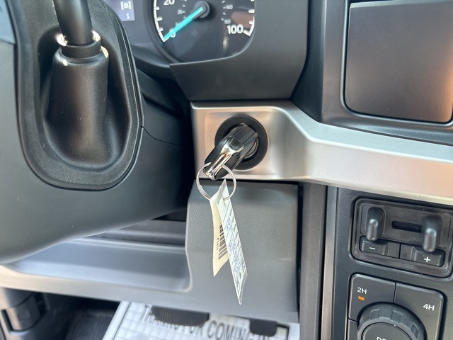 Vehicle image 40 of 64