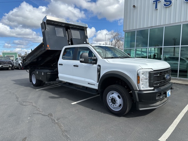 Vehicle image 4 of 64