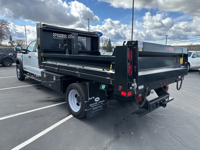 Vehicle image 10 of 64