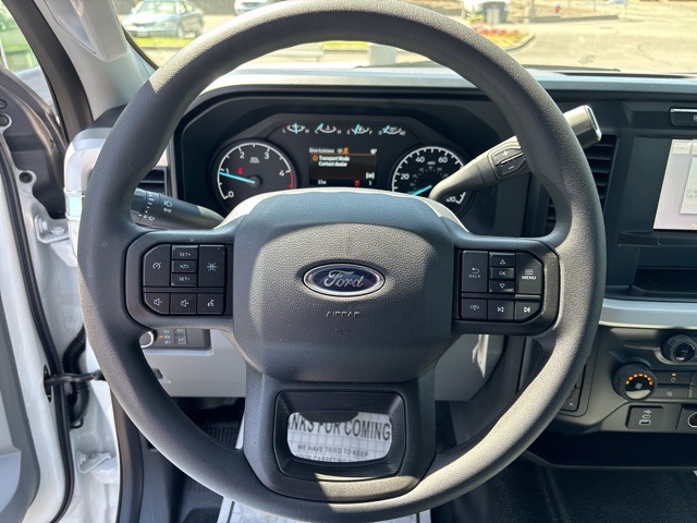 Vehicle image 31 of 64
