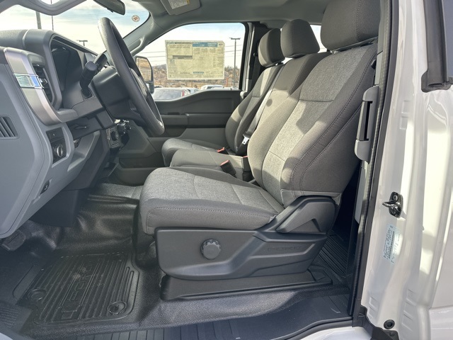 Vehicle image 18 of 41