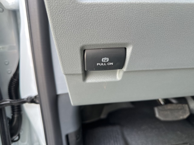 Vehicle image 25 of 41