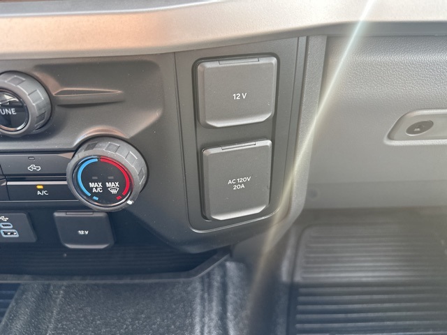Vehicle image 36 of 41