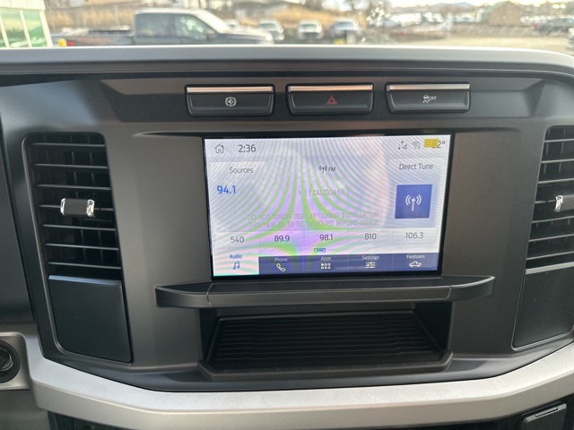 Vehicle image 33 of 41