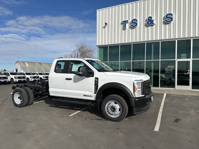 Vehicle image 4 of 41