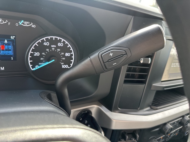 Vehicle image 31 of 41