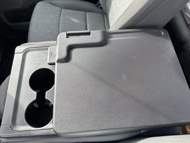 Vehicle image 38 of 41