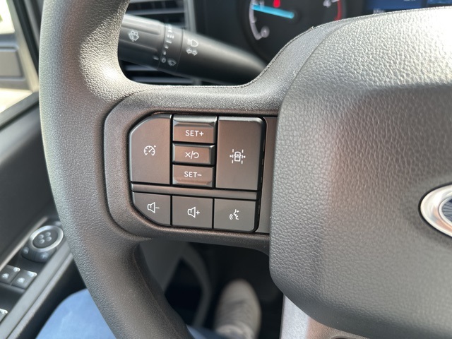 Vehicle image 28 of 41