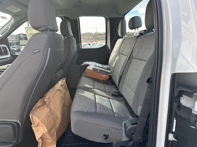 Vehicle image 23 of 41