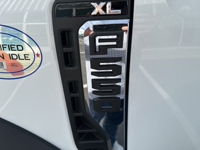 Vehicle image 13 of 41