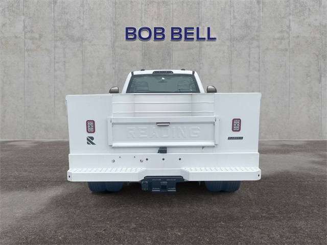 Vehicle image 4 of 5