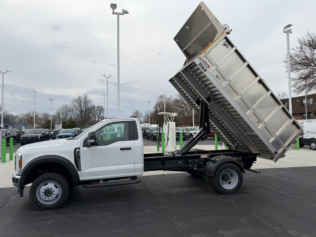 2024 Ford F-550 XL Image 2 of 35