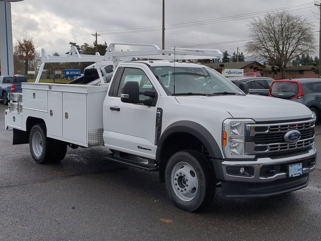 2024 Ford F-550 XL Image 3 of 38