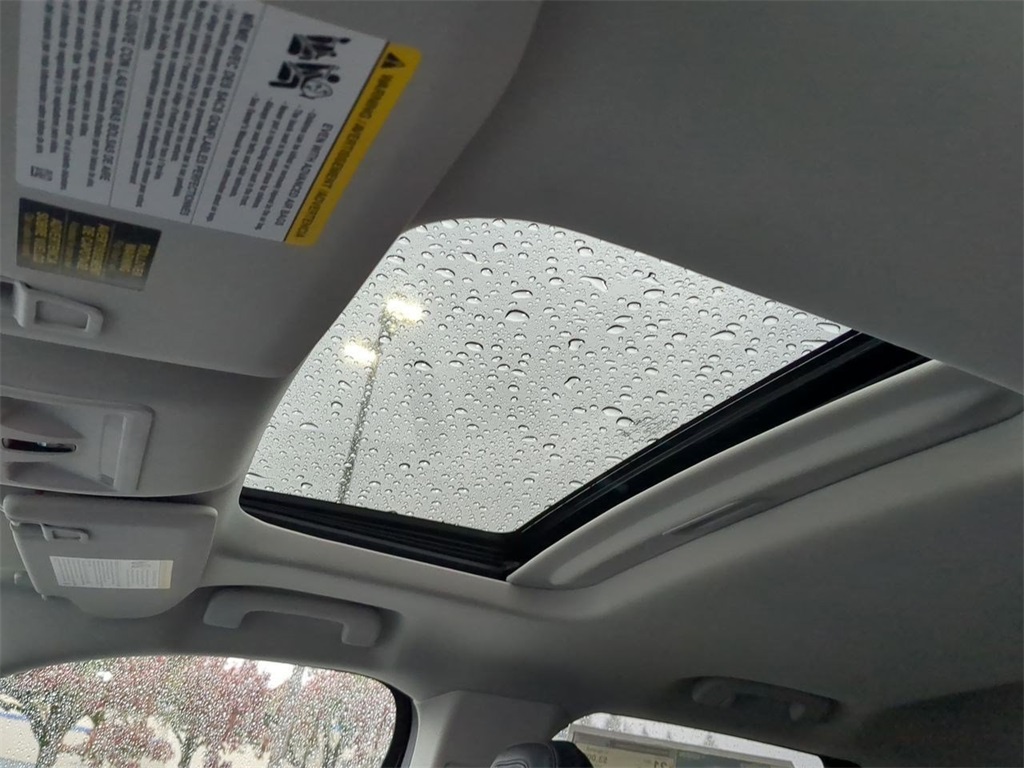 Vehicle image 23 of 36