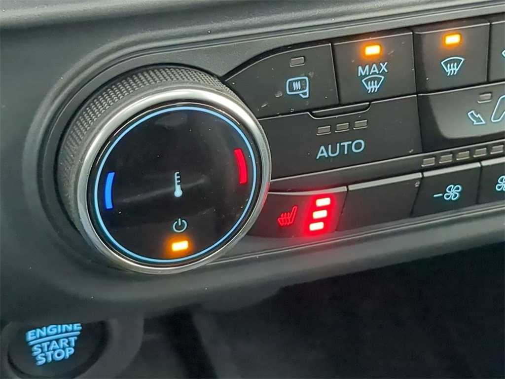 Vehicle image 22 of 36