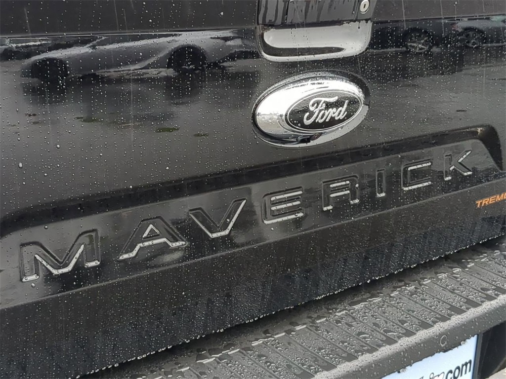 Vehicle image 27 of 36