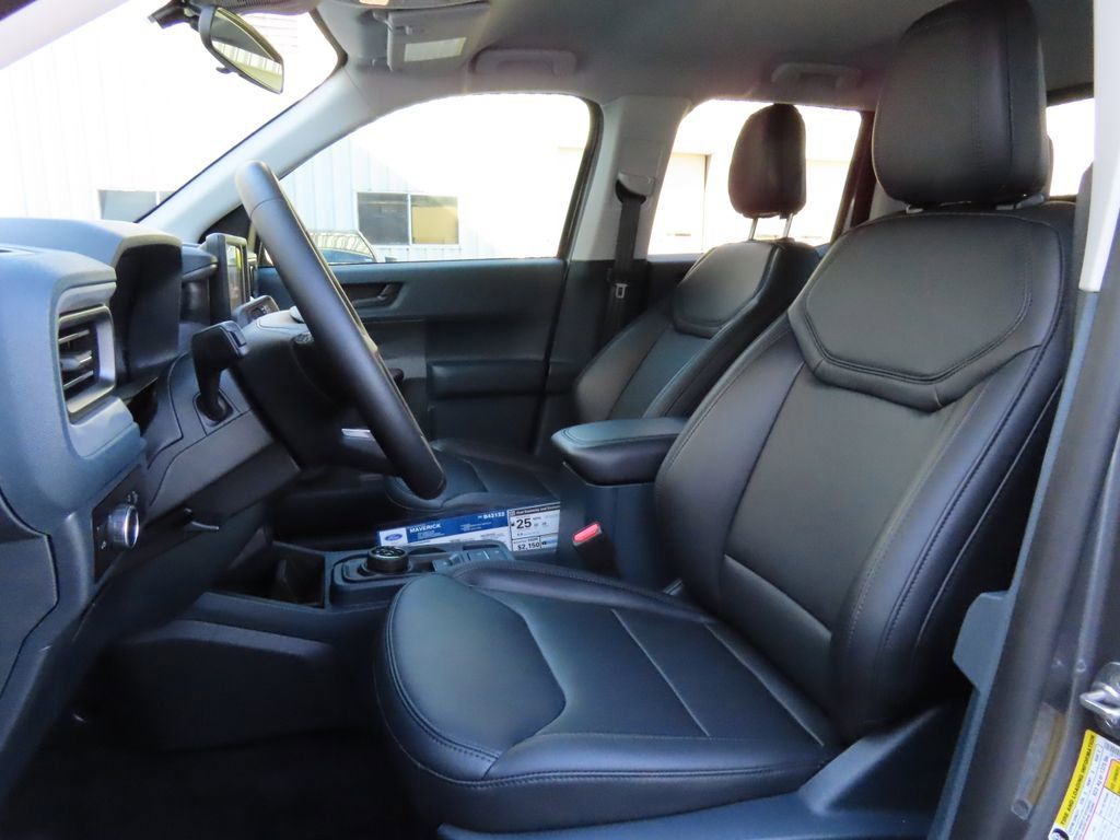 Vehicle image 33 of 69