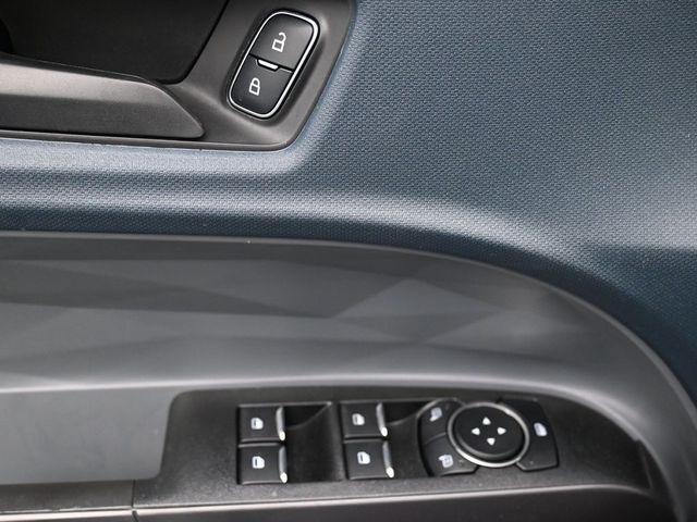 Vehicle image 51 of 53