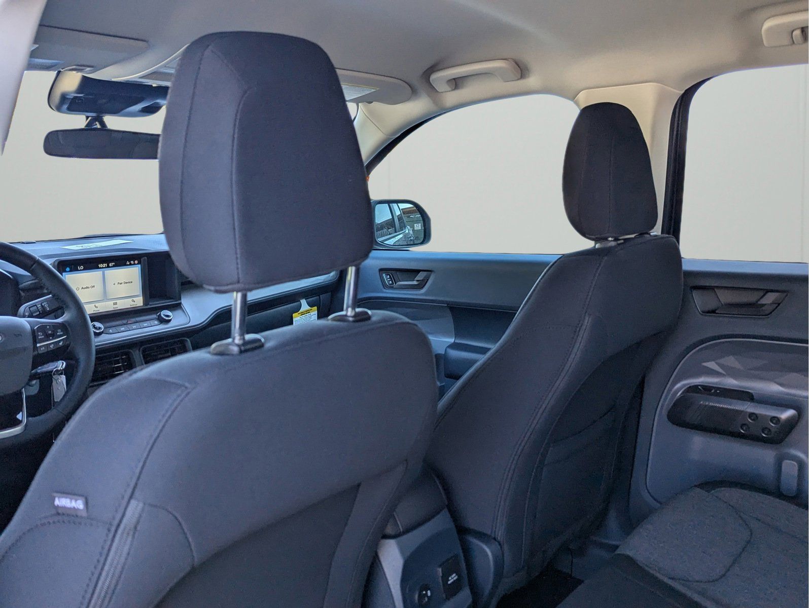 Vehicle image 19 of 24