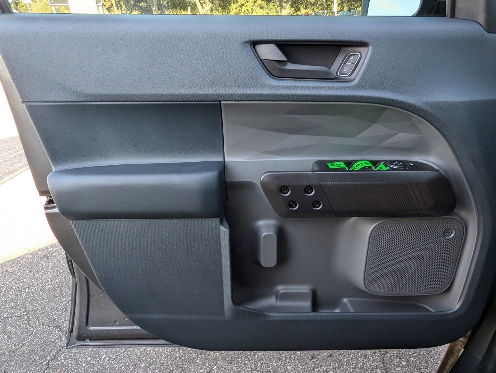 Vehicle image 15 of 24