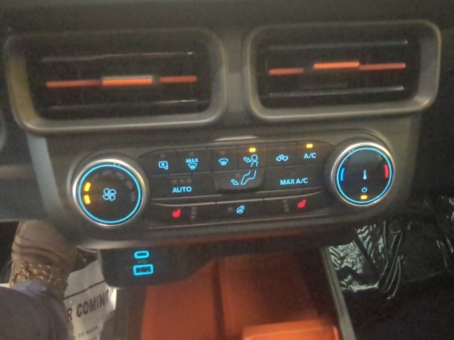 Vehicle image 17 of 24