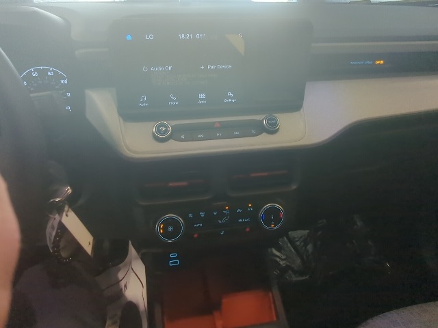 Vehicle image 15 of 24