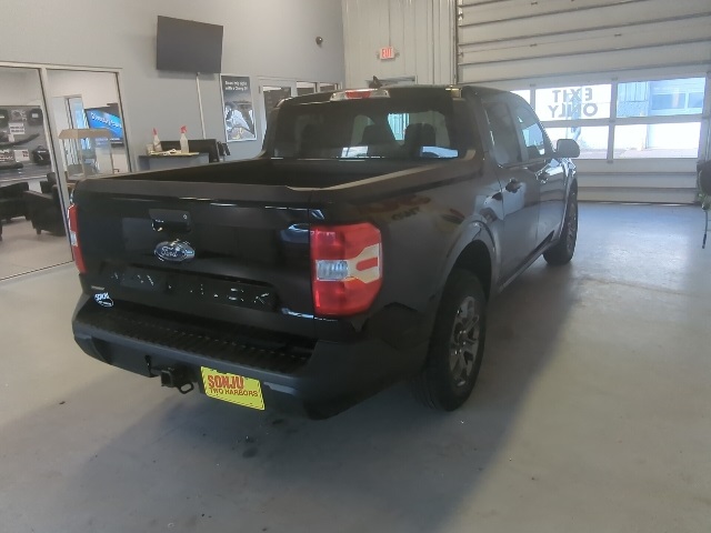 Vehicle image 4 of 24