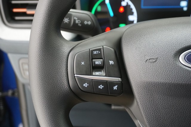 Vehicle image 26 of 44