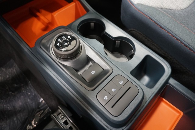 Vehicle image 38 of 44