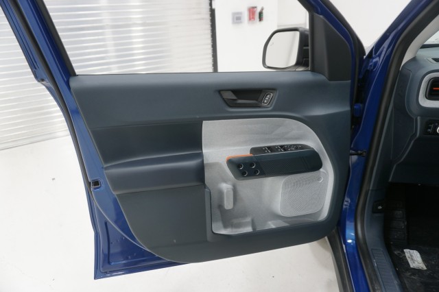 Vehicle image 16 of 44