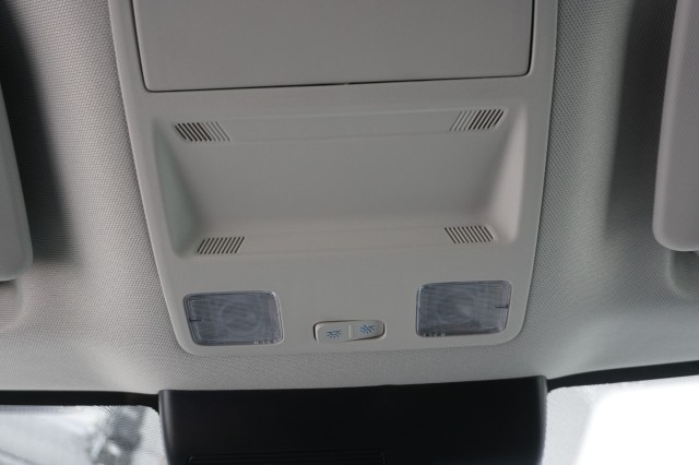 Vehicle image 42 of 44