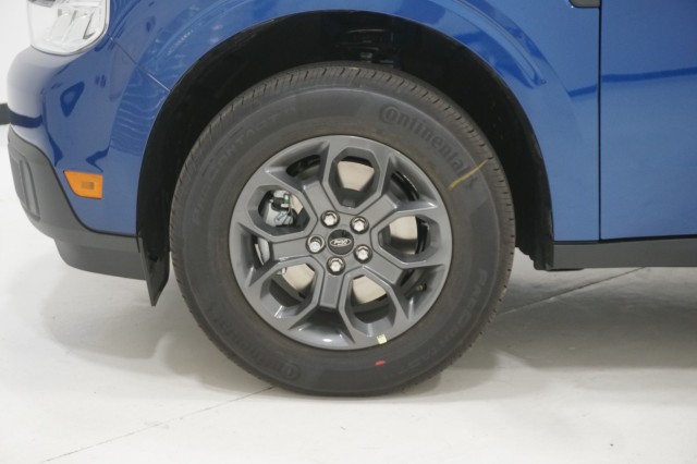 Vehicle image 13 of 44