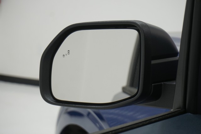 Vehicle image 15 of 44