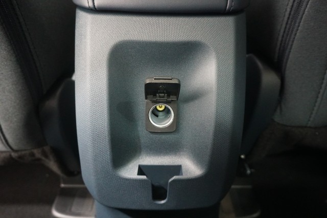 Vehicle image 23 of 44