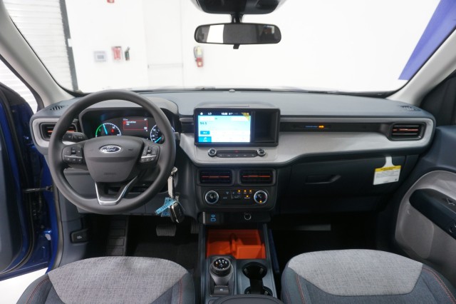 Vehicle image 24 of 44