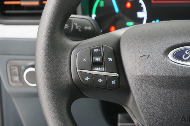 Vehicle image 22 of 36