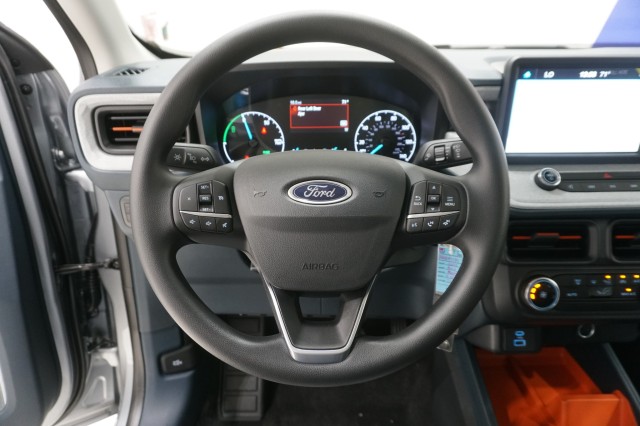 Vehicle image 21 of 36