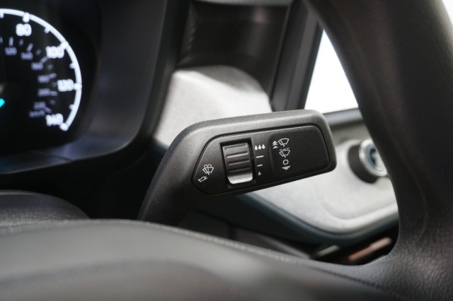 Vehicle image 25 of 36