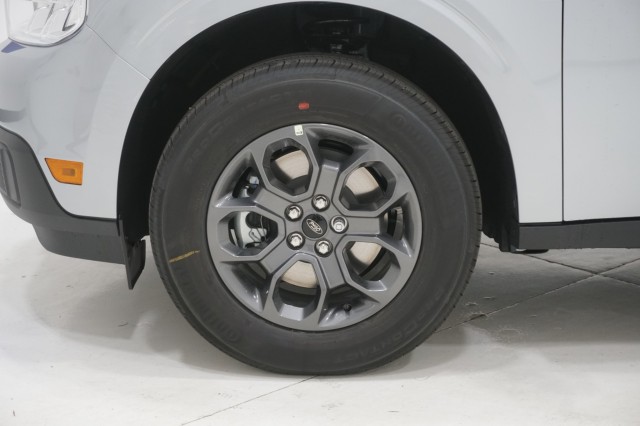 Vehicle image 10 of 36