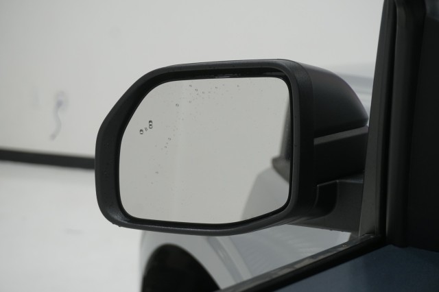 Vehicle image 11 of 36