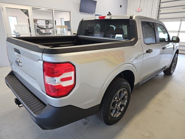 Vehicle image 4 of 24