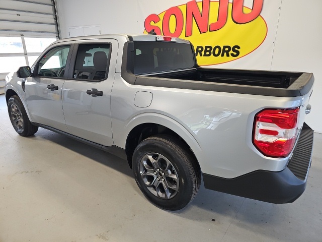Vehicle image 6 of 24